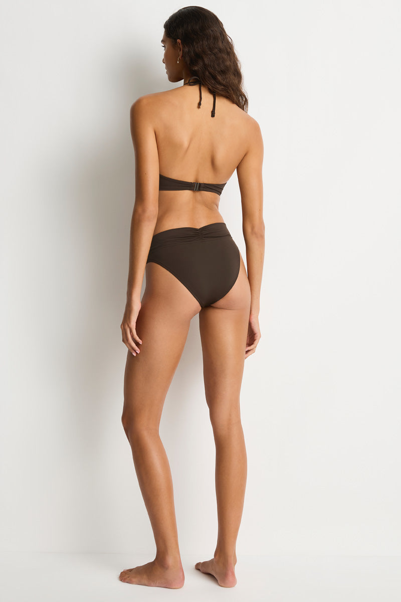 Essentials Edit V Front Mid Pant