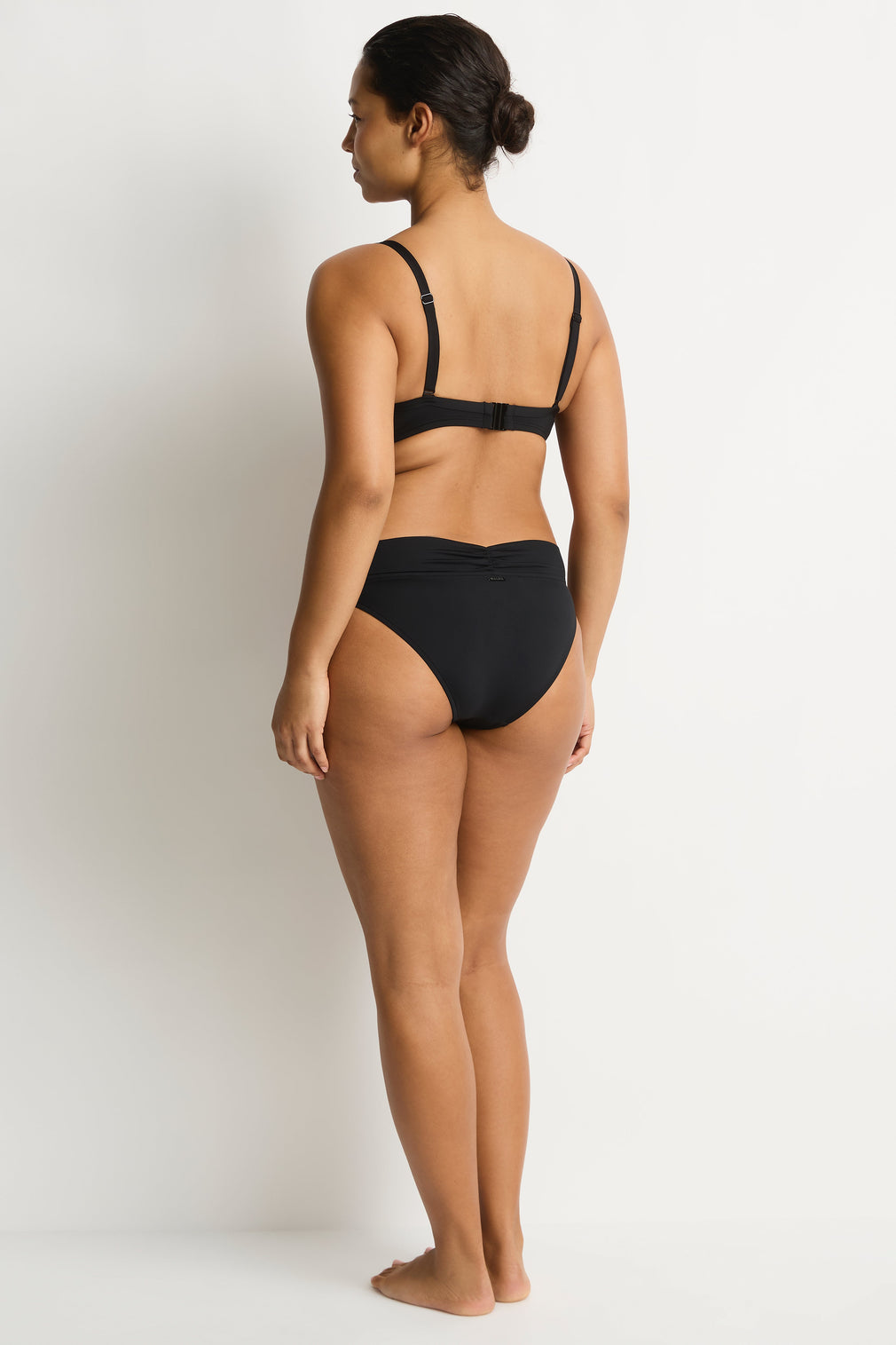 Eco Essentials Cross Front Moulded Cup Bra
